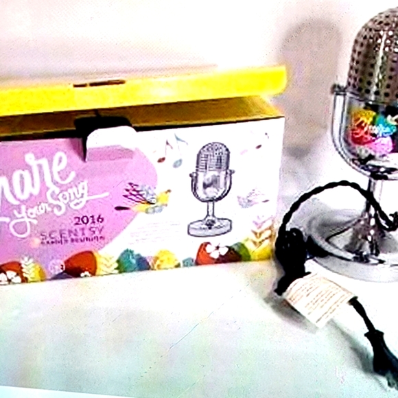 NIB, Scentsy Warmer Share Your Song Reunion 2016. Microphone Wax Warmer. - Picture 12 of 15